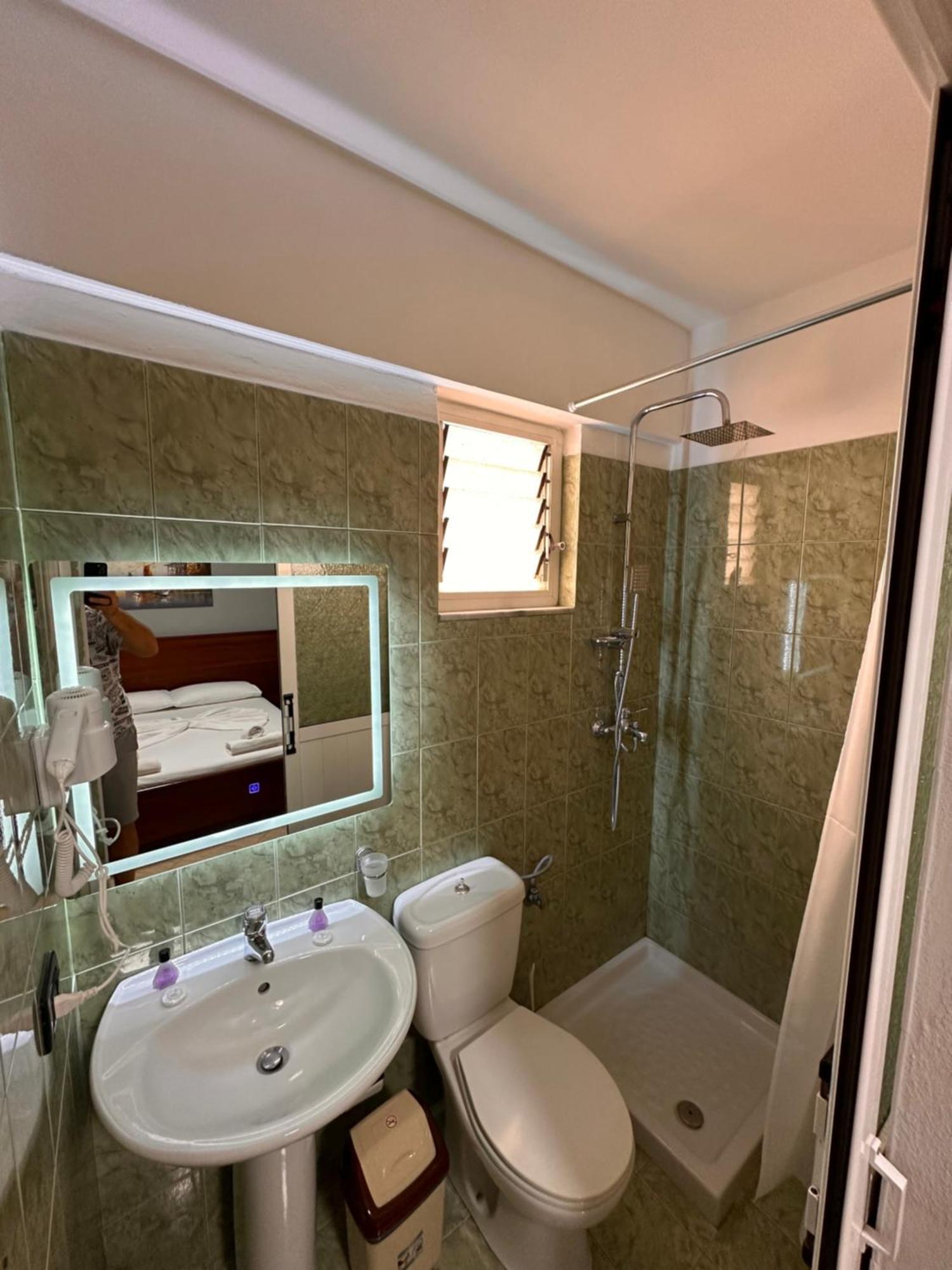 Hotel Venera Saranda Dış mekan fotoğraf